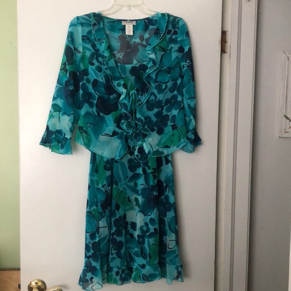 Desiree size 6 floral dress